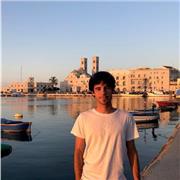 Je donne des cours et de l'aide aux devoirs de la primaire jusqu'au lycée (sauf matières scientifiques au lycée) sur Paris.